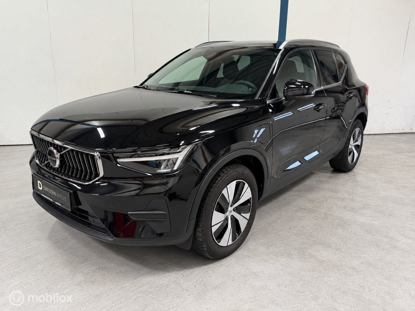 Volvo XC40 1.5 T4 Plug-in hybrid Plus Bright LEER / 1E EIGEN