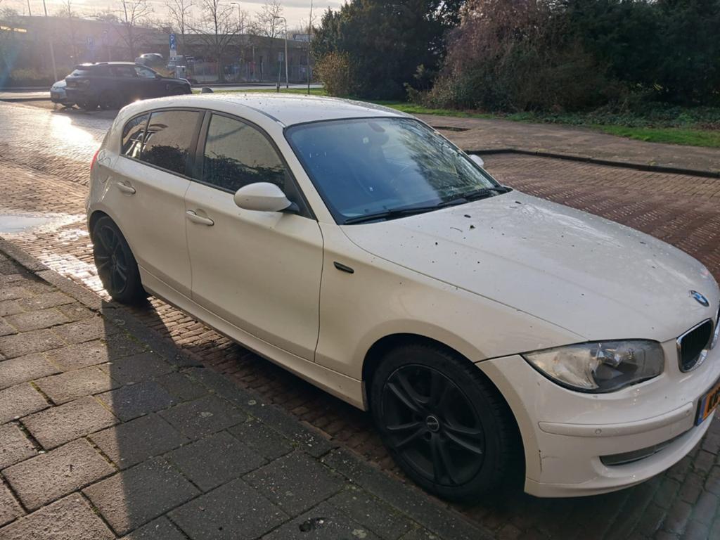 BMW 1-Serie 2.0 118I 5DR 2008 Wit, Achterwielaandrijving, 1995 cc, Leder en Stof, Wit