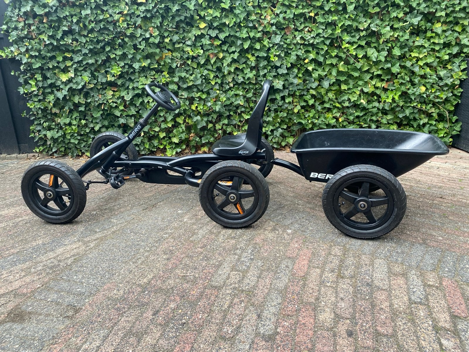 Berg Buddy Skelter Zwart Oranje met Aanhanger, Kinderen en Baby's, Speelgoed | Buiten | Skelters, Ophalen, Zo goed als nieuw, Berg