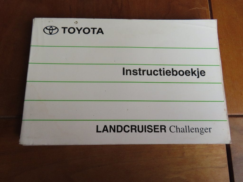Instructieboek Toyota Landcruiser Challenger 2000 alle types, Auto diversen, Ophalen of Verzenden