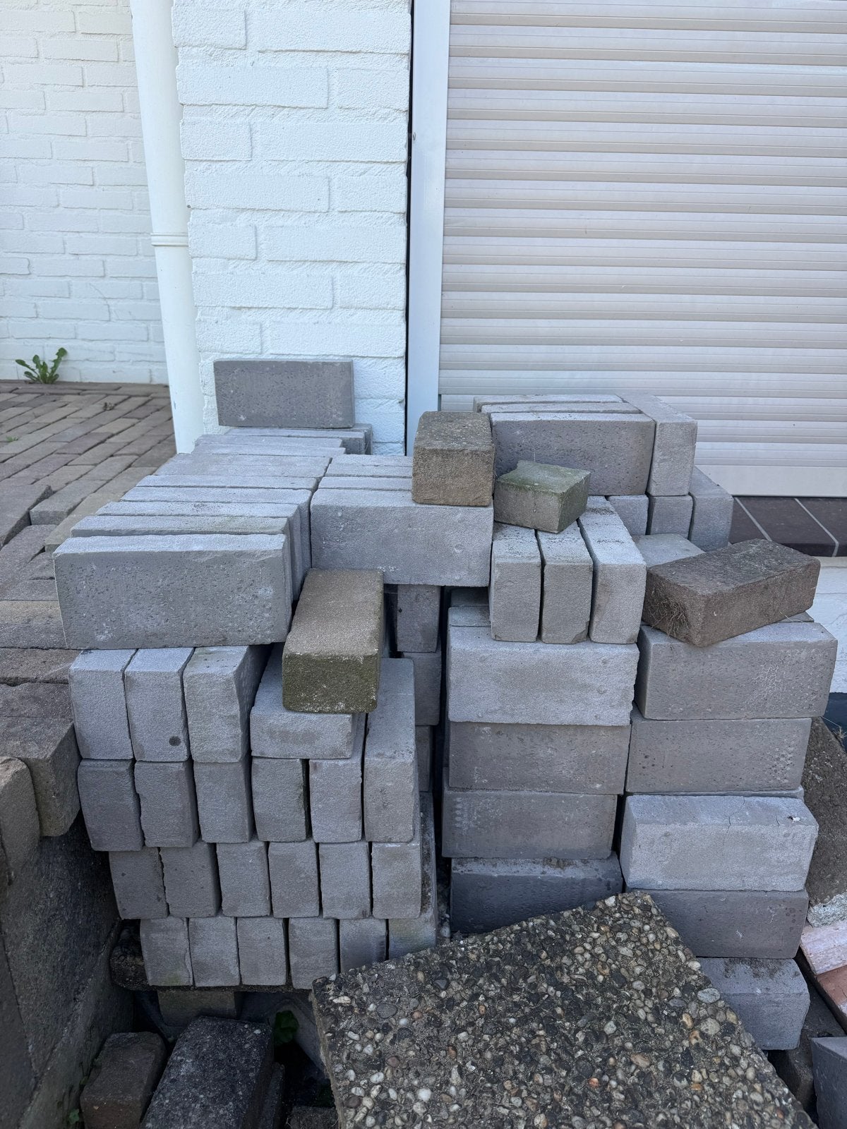 Gebruikte betonnen en bakstenen voor bestrating, Doe-het-zelf en Verbouw, Metselstenen, Ophalen, Gebruikt, Beton