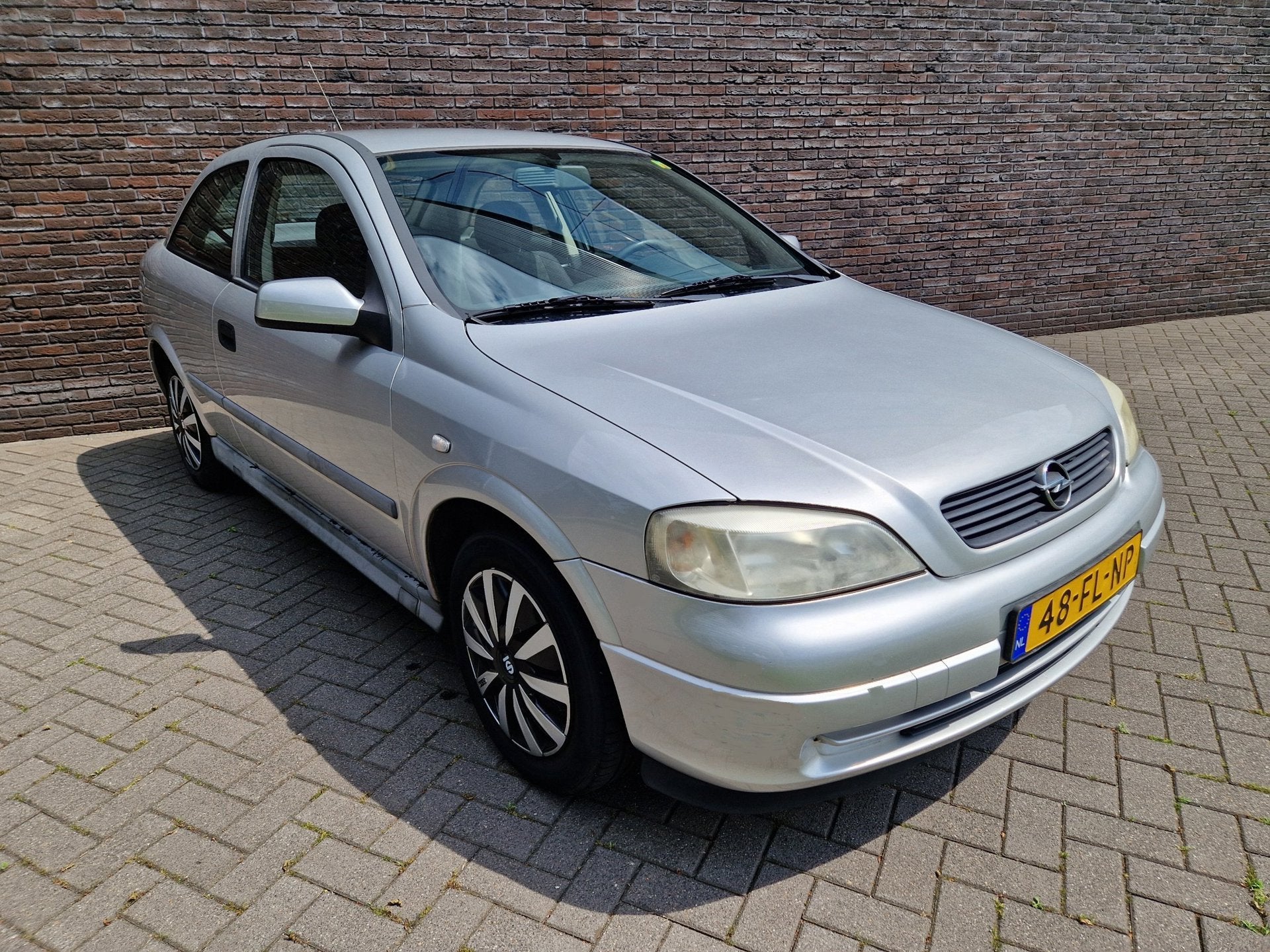 Opel Astra 1.6 GL carplay android auto APK 07-'27 centr verg, Stof, Gebruikt, Zwart, 4 cilinders