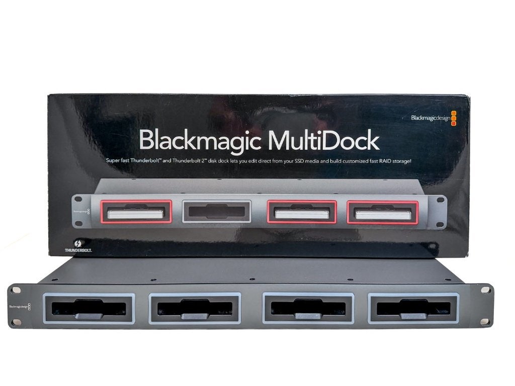 MultidockBlackmagic Multidock 2 met 9 SSD’s: eerste eigenaar, Ophalen of Verzenden, Zo goed als nieuw, Video