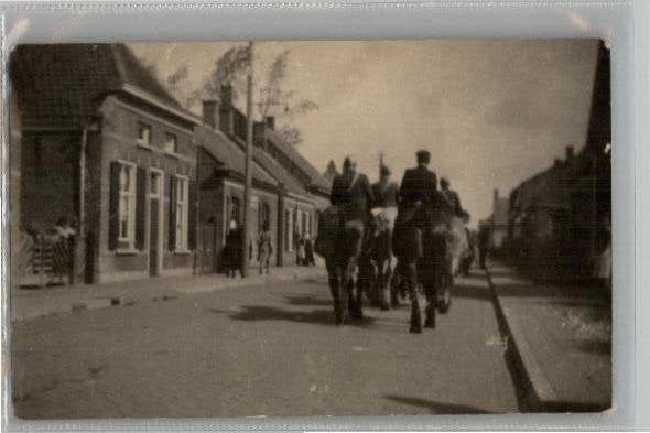 Zegge N.B. 2 fotokaarten optocht tgv huwelijk of bevrijding, Ophalen of Verzenden, 1940 tot 1960, Ongelopen, Noord-Brabant