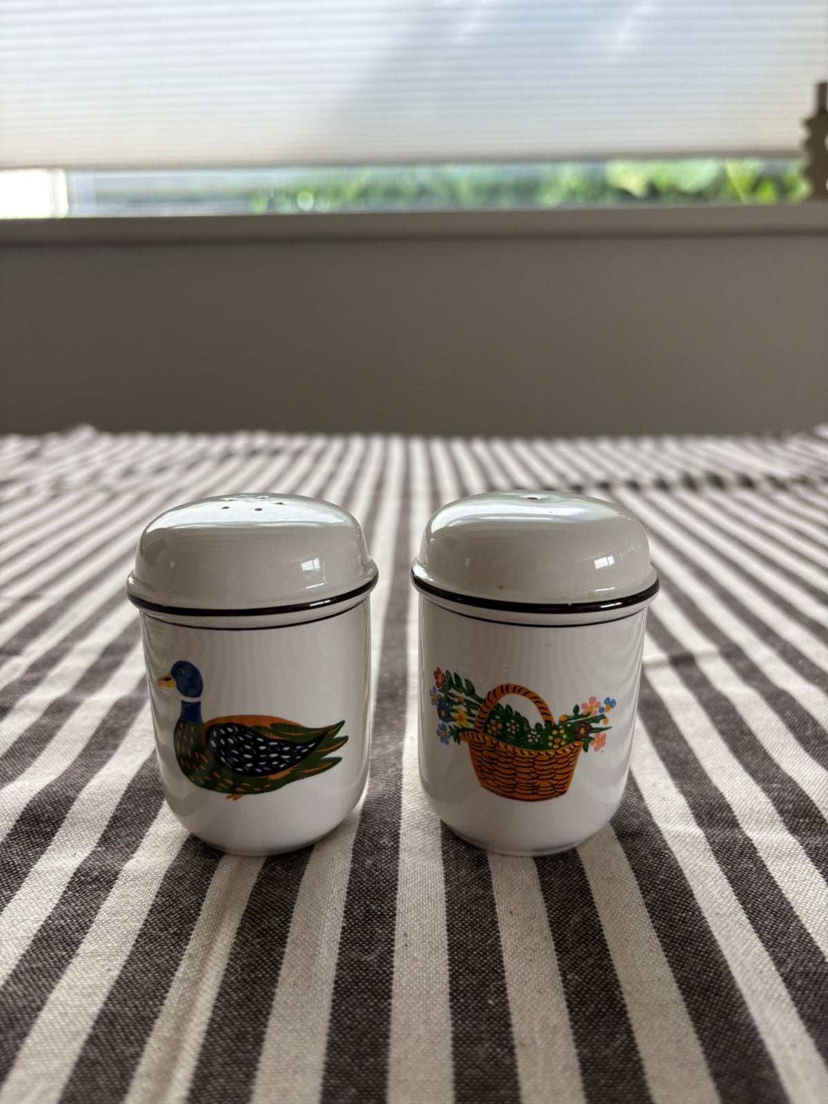 Villeroy & Boch Design Naif peper en zoutstel, Overige typen, Ophalen of Verzenden, Zo goed als nieuw, Overige stijlen