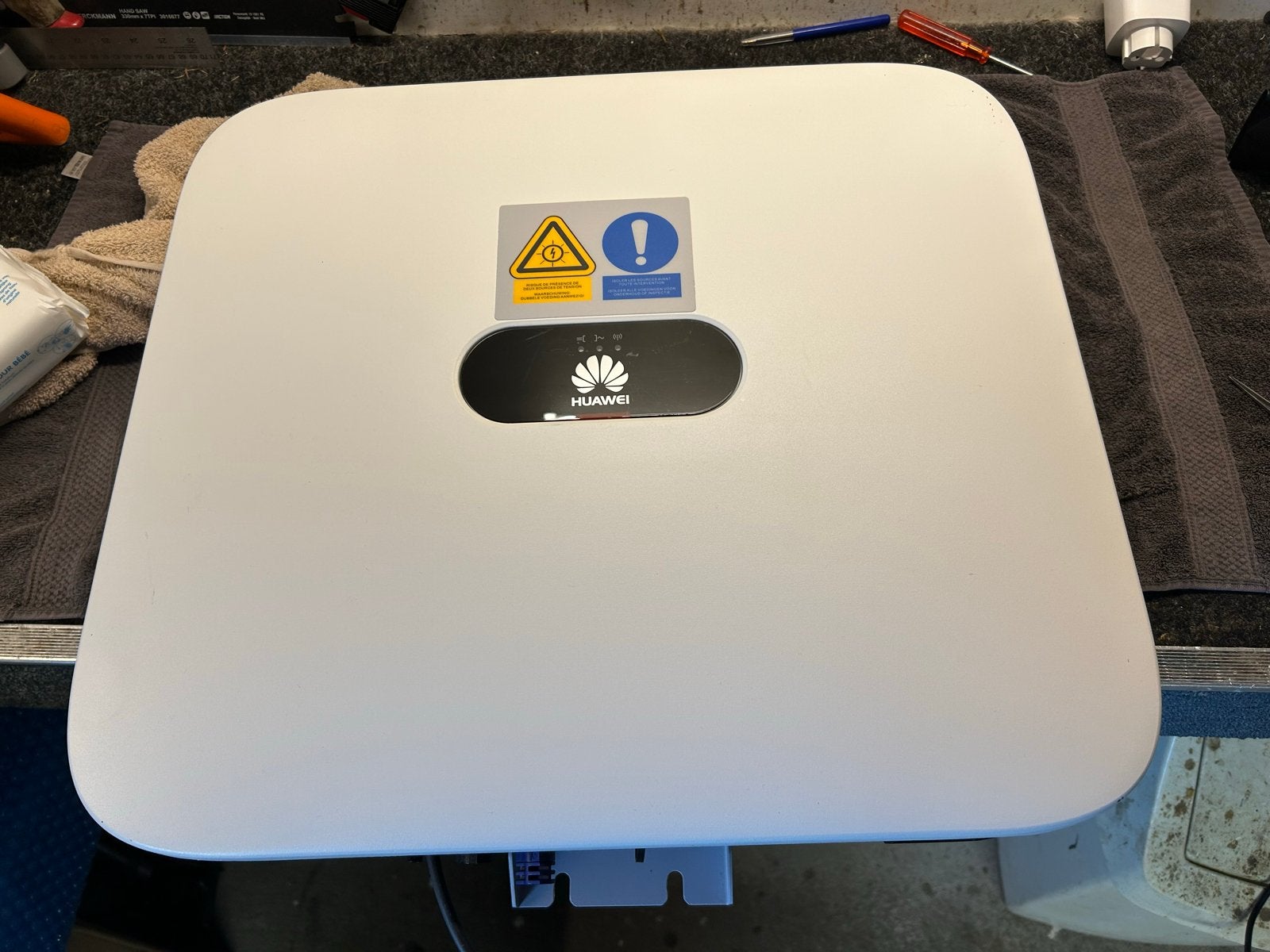 Huawei SUN2000-8KTL-M0 omvormer met dongle, Ophalen, Zo goed als nieuw, Compleet systeem, 200 wattpiek of meer
