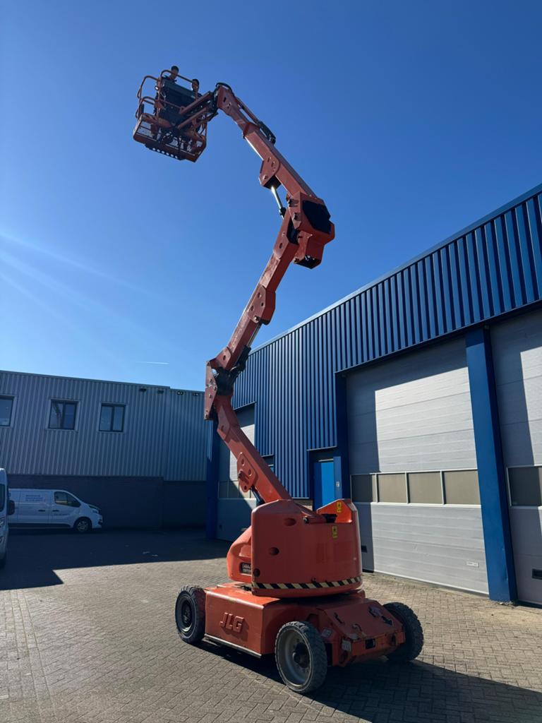 Telescoop hoogwerker te huur vanaf €150,- per dag/ €475 week, Zakelijke goederen, Machines en Bouw | Liften, Steigers en Ladders