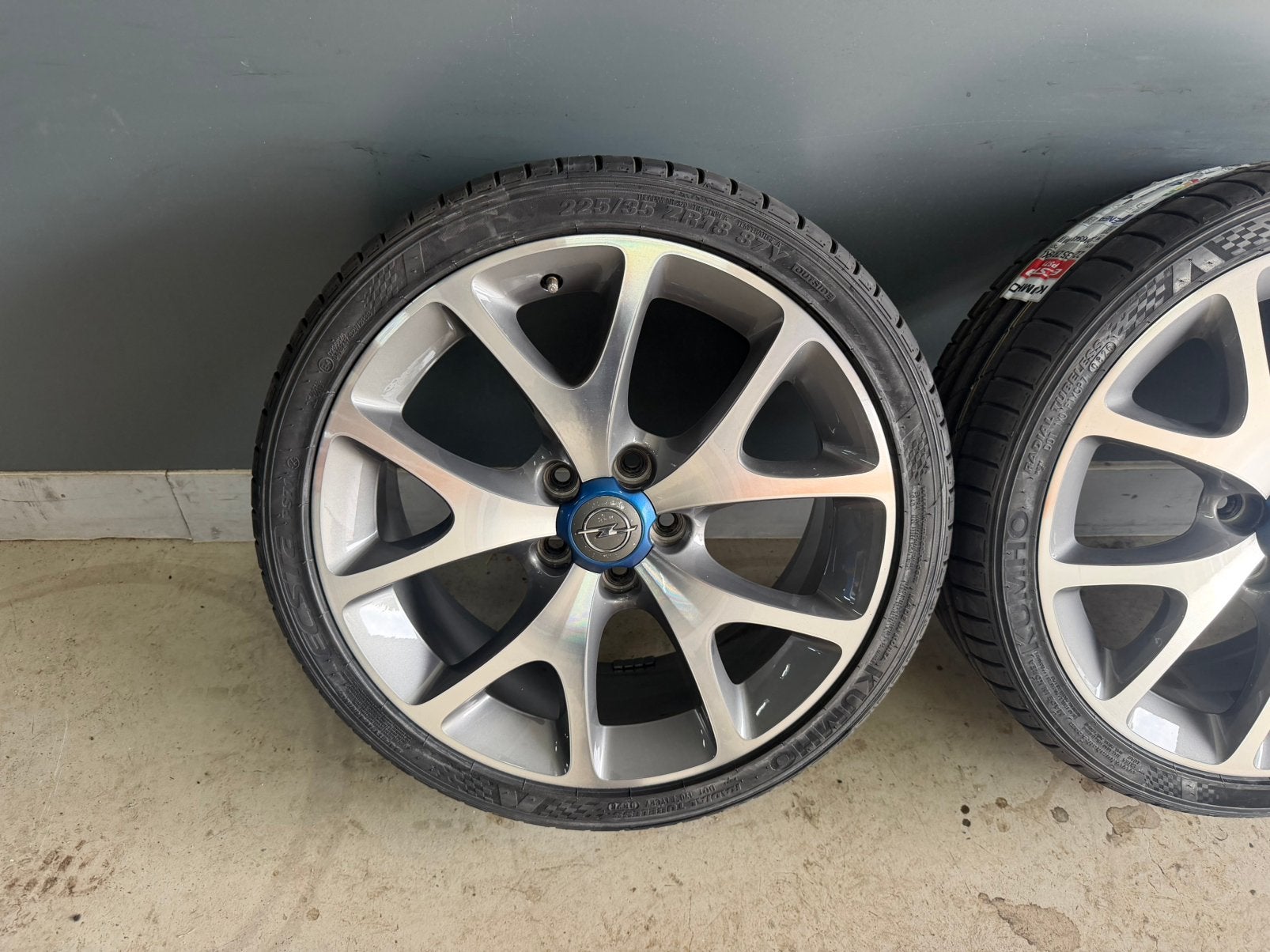 Opel Corsa OPC 18 inch velgen 5x110 Origineel Nieuwe banden, Auto-onderdelen, Ophalen of Verzenden, 18 inch, Zomerbanden, Banden en Velgen