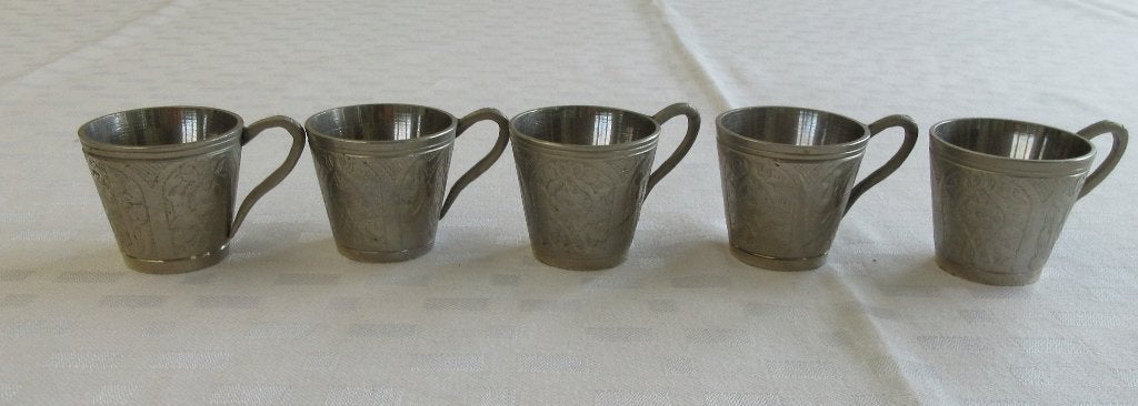 5 Kleine tinnen kopjes, Ophalen of Verzenden