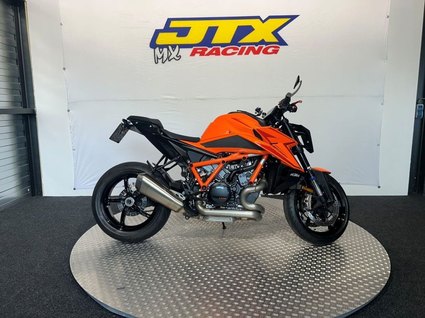 KTM 1390 SUPER DUKE R EVO ORANGE, 2 cilinders, KTM, Motorrijbewijs A, Bedrijf