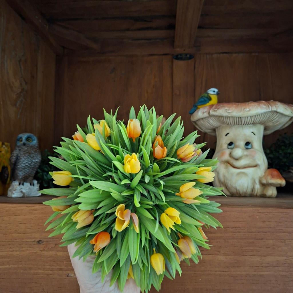 2 halve bollen tulpjes kunststof plastic tulpen, Ophalen, Gebruikt