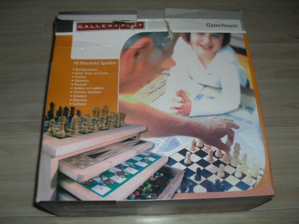 10 Klassieke spellen in houten kistje, Vijf spelers of meer, Ophalen, Nieuw