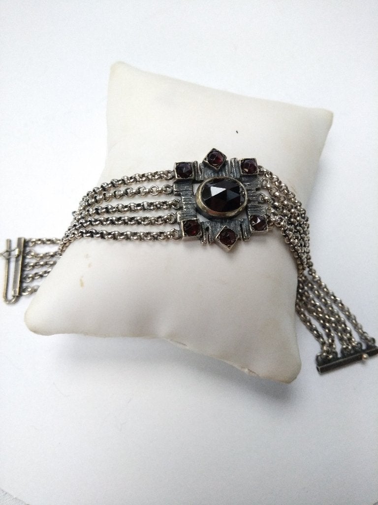 zilveren ARMBAND 17,5 cm, sierstuk bezet met 7 Granaten, Sieraden, Tassen en Uiterlijk, Ophalen of Verzenden, Zilver, Armband