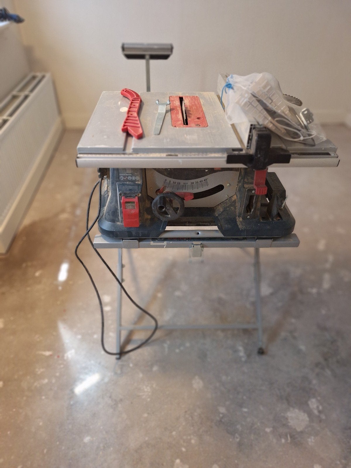 zaagtafel, Ophalen, Cirkelzaag, 70 mm of meer, Zo goed als nieuw