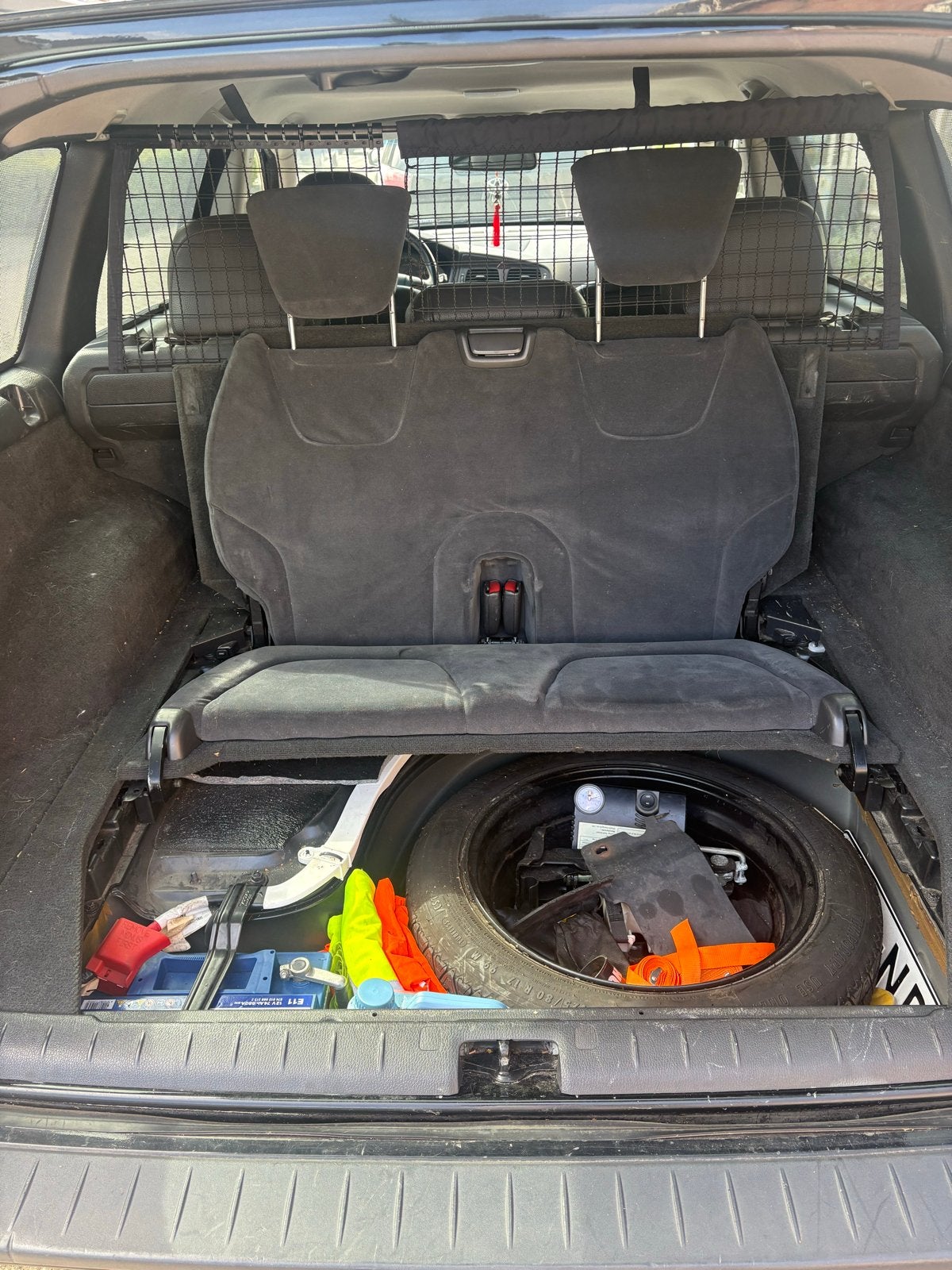 3e zitrij Volvo V70 ‘06 + gordels & achterklep bekleding, Auto-onderdelen, Interieur en Bekleding, Ophalen, Gebruikt, Volvo