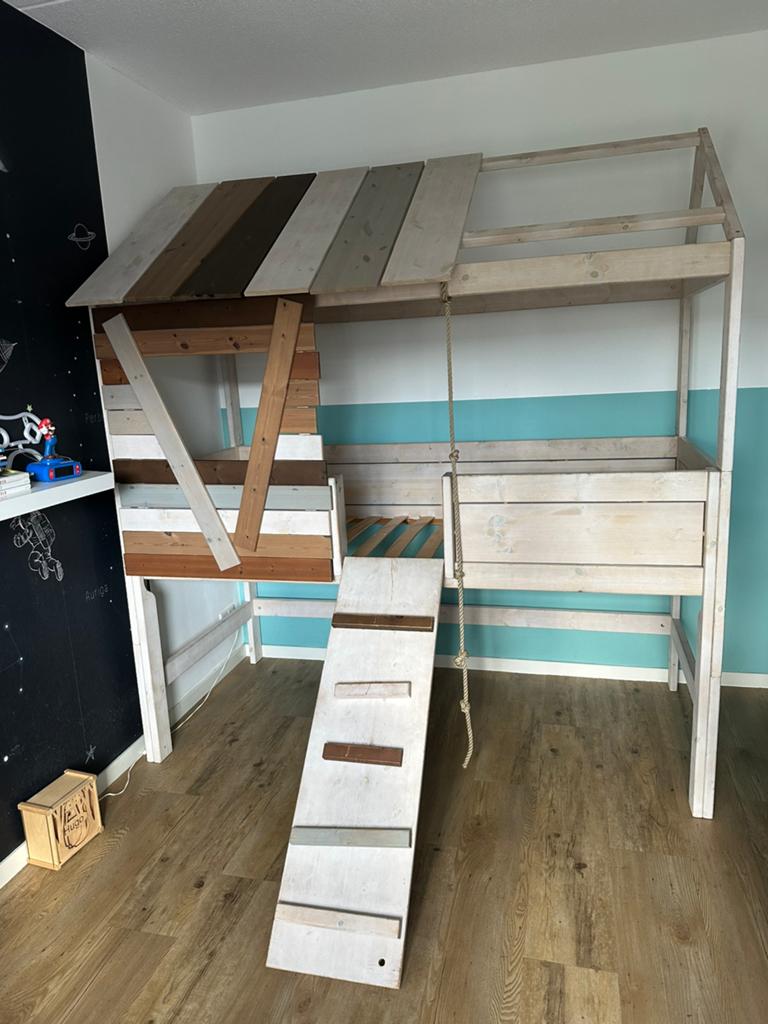 LifeTime Boomhutbed 90x200, Kinderen en Baby's, Kinderkamer | Bedden, Ophalen, 85 tot 100 cm, Gebruikt, Lattenbodem