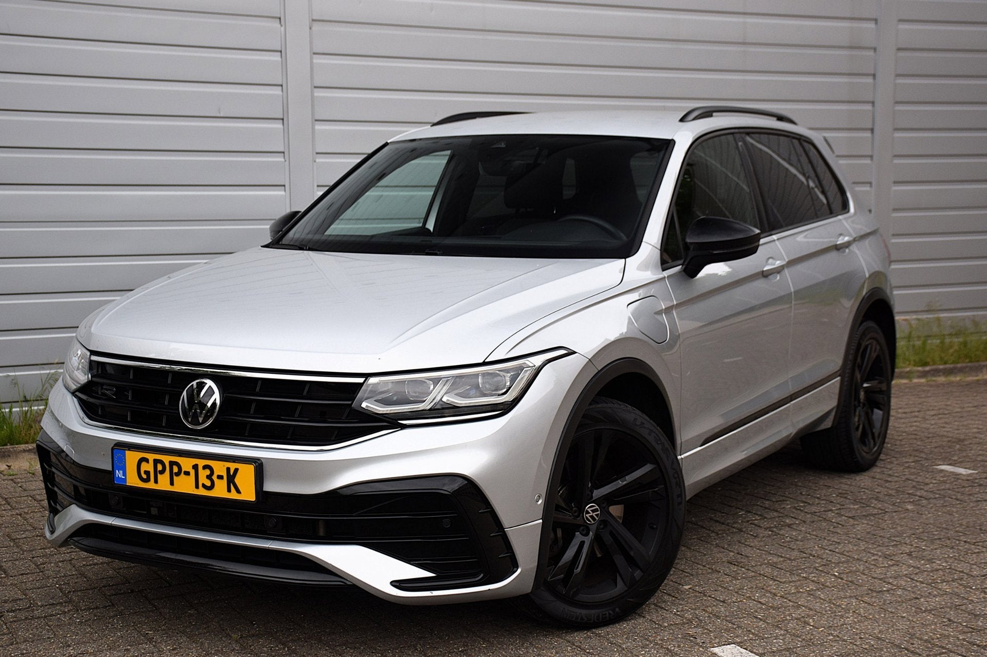Volkswagen TIGUAN 1.4 TSI eHybrid R-Line Binnen&Buiten+*190D, Stof, 4 cilinders, 150 pk, Hybride Elektrisch/Benzine