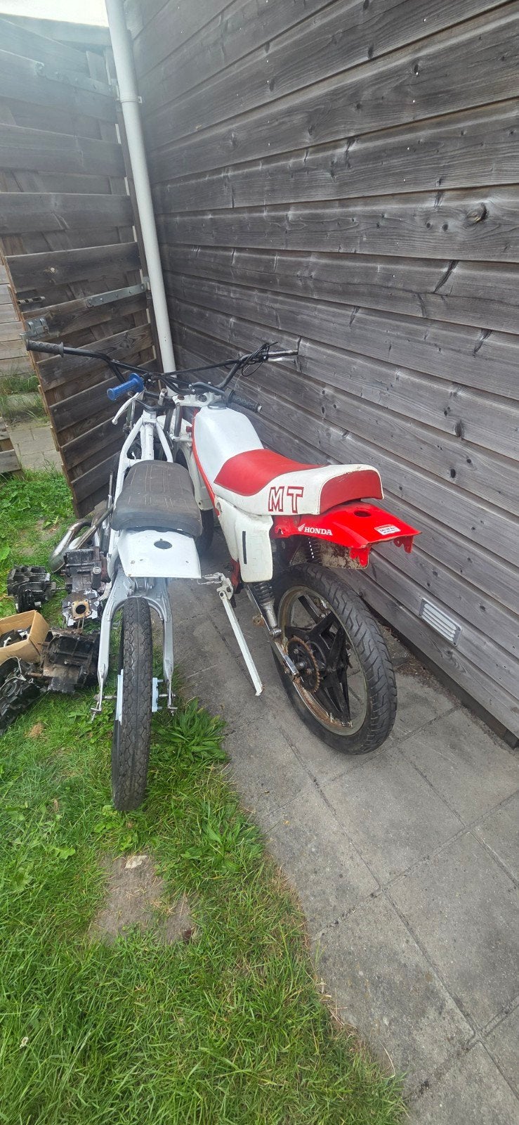 Twee Honda MT5 projecten Met onderdelen voor de liefhebber, Ophalen, Gebruikt, MT, 4 versnellingen