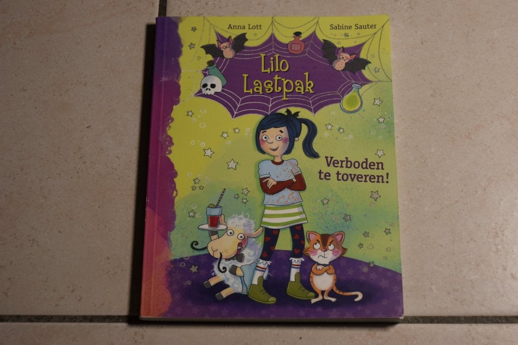 Lilo Lastpak Verboden te toveren! / Anna Lott, Boeken, Ophalen of Verzenden, Zo goed als nieuw, Fictie algemeen