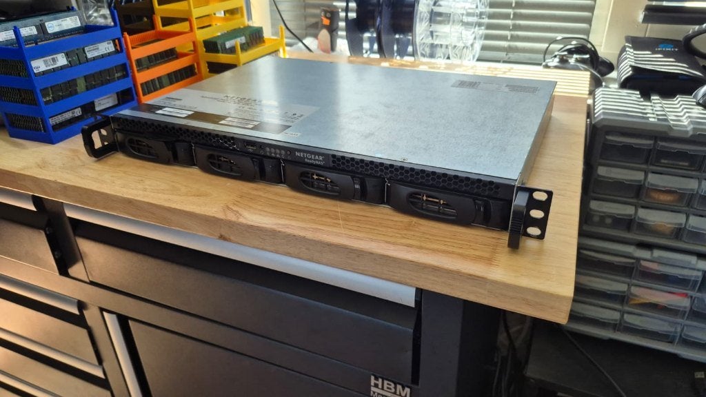 NETGEAR ReadyNAS RN2120 4-Bay NAS 1U Rackmount, Minder dan 4 GB, NETGEAR, Hot swappable onderdelen, Minder dan 2 Ghz