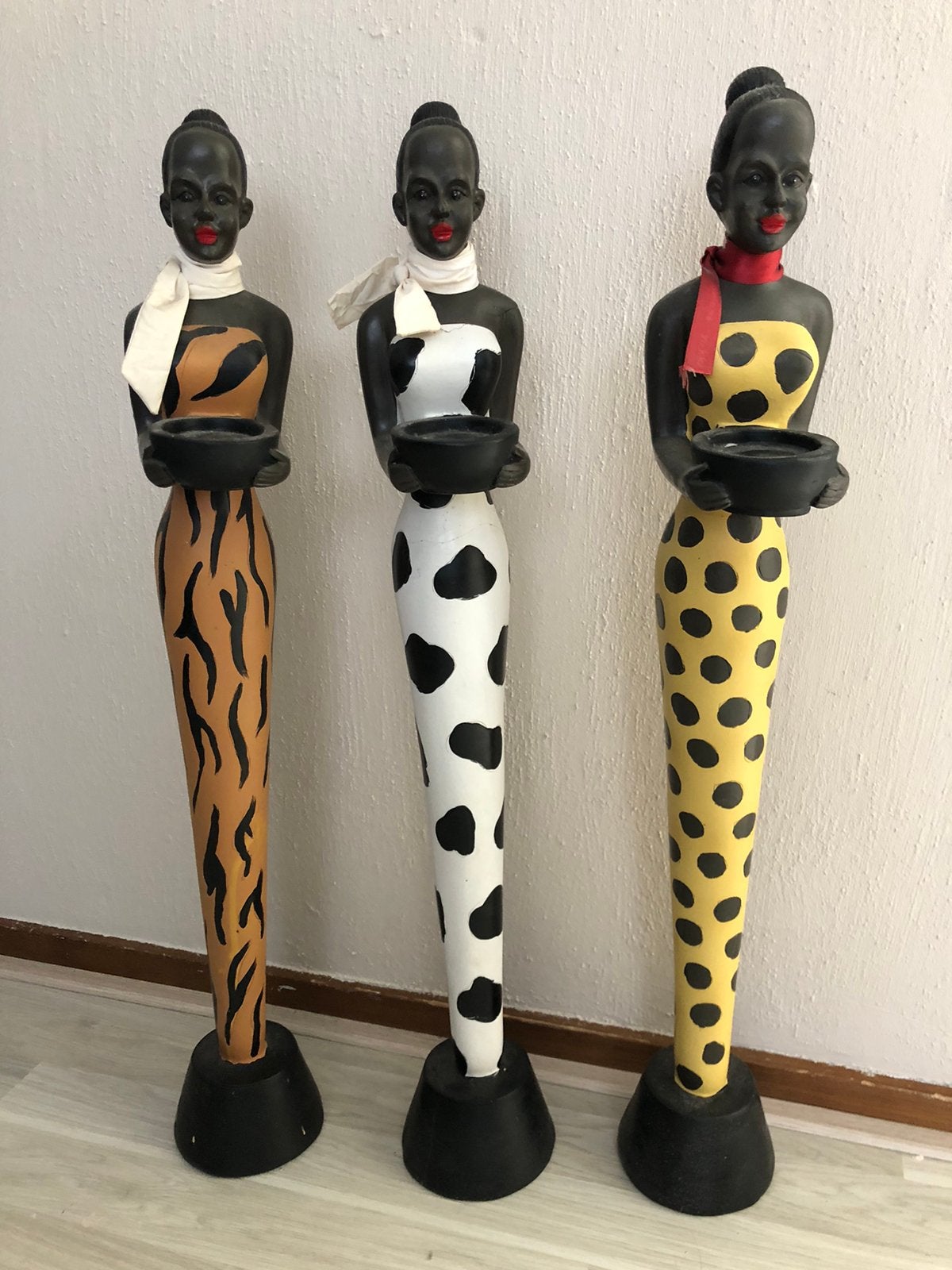 3 beeldenvan vrouwen, Ophalen of Verzenden