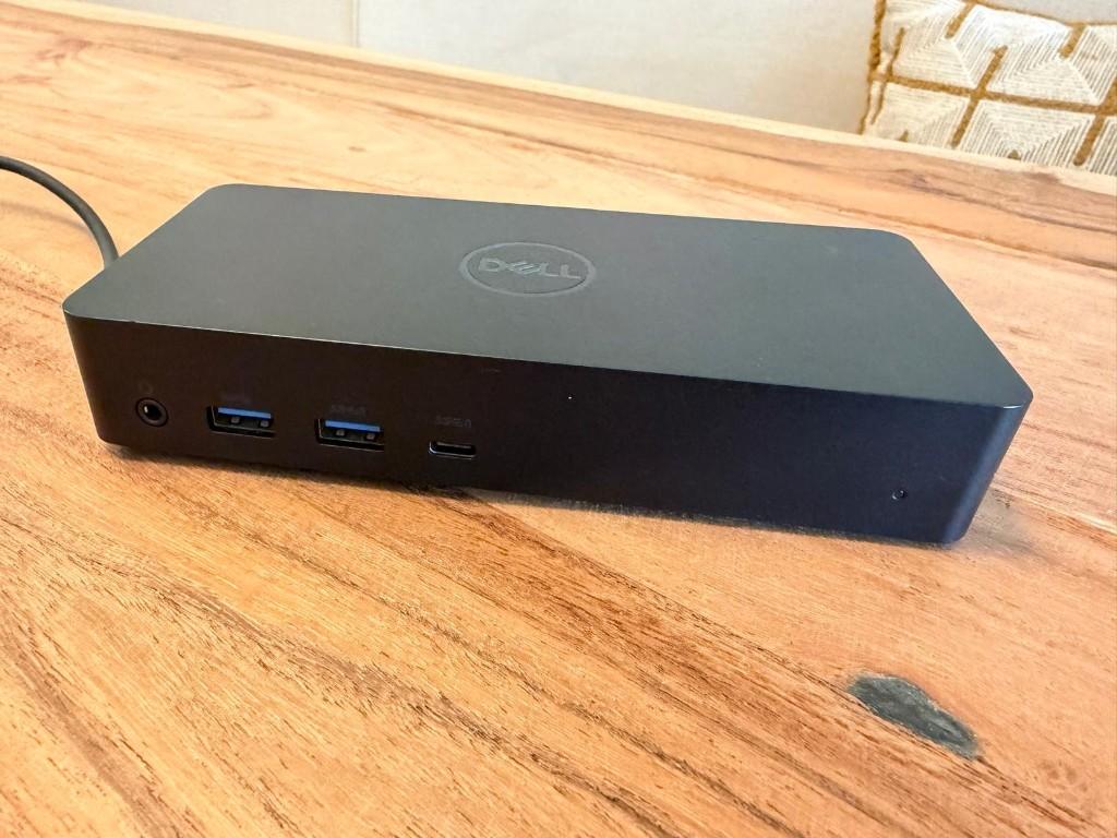 Dell D6000 USB C dock, Computers en Software, Dockingstations, Ophalen of Verzenden, DELL, Docking station, Gebruikt