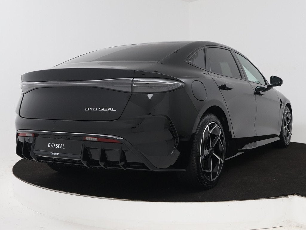 BYD Seal Design RWD 82.5 kWh | Nieuw & Direct uit voorraad l, Automaat, 12 maanden, Achterwielaandrijving, Zwart