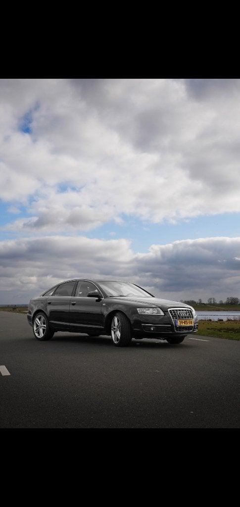 Audi A6 2.4 V6 130KW Multitronic 2005 Zwart, Auto's, 1800 kg, Zwart, Grijs, Particulier