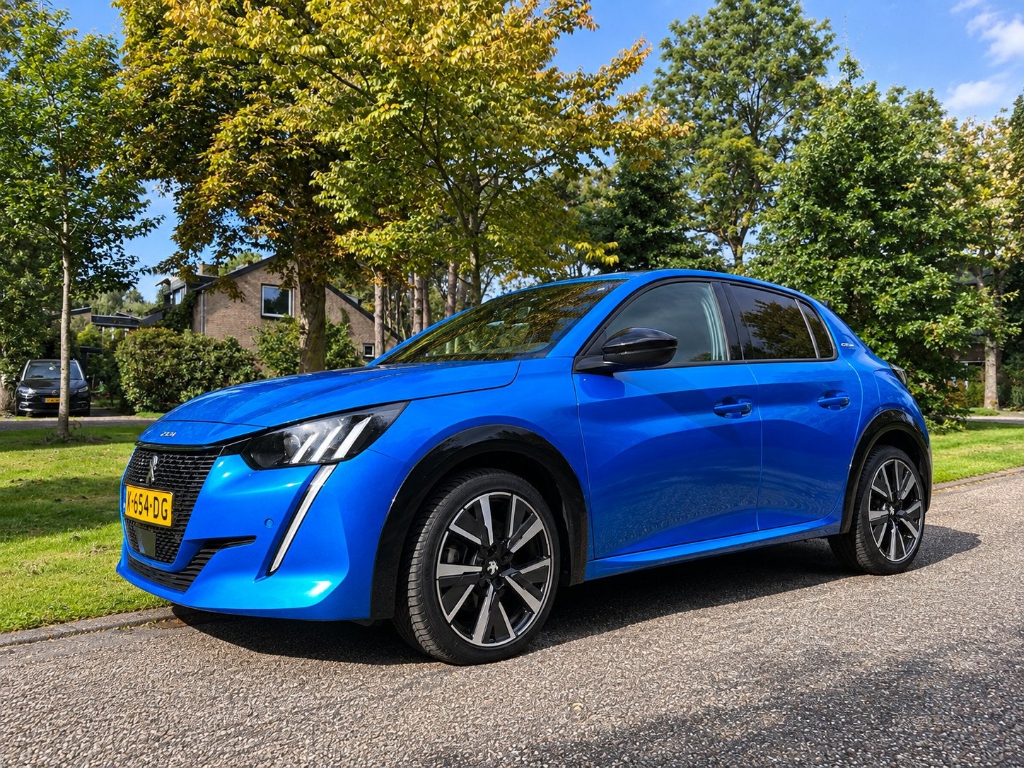 Peugeot 208 GT 1.2 Puretech 100pk Nov/2020 Blauw, Auto's, Voorwielaandrijving, Zwart, Blauw, 100 pk