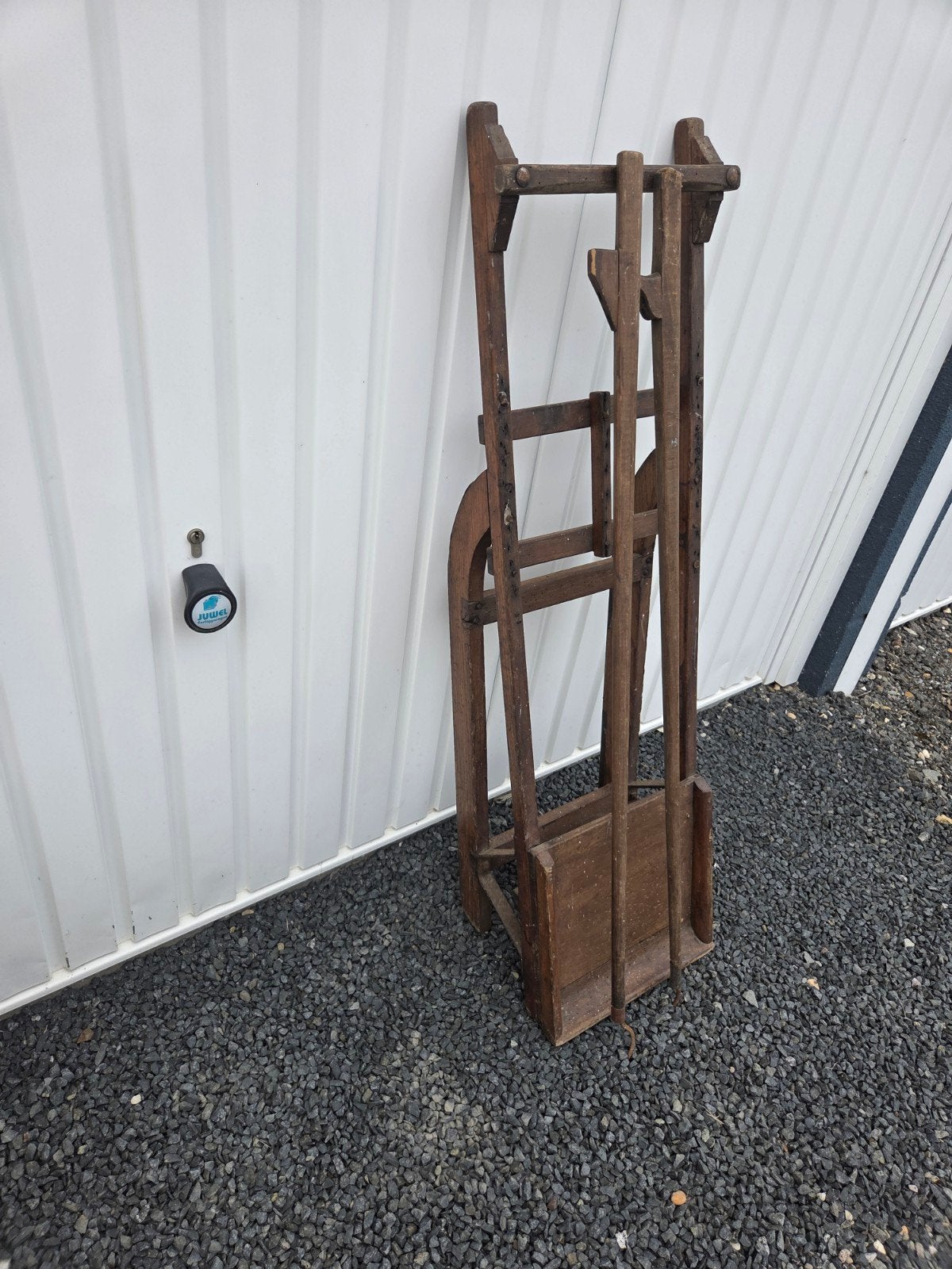 Antieke prikslee - Houten schaatsenrek, Ophalen of Verzenden