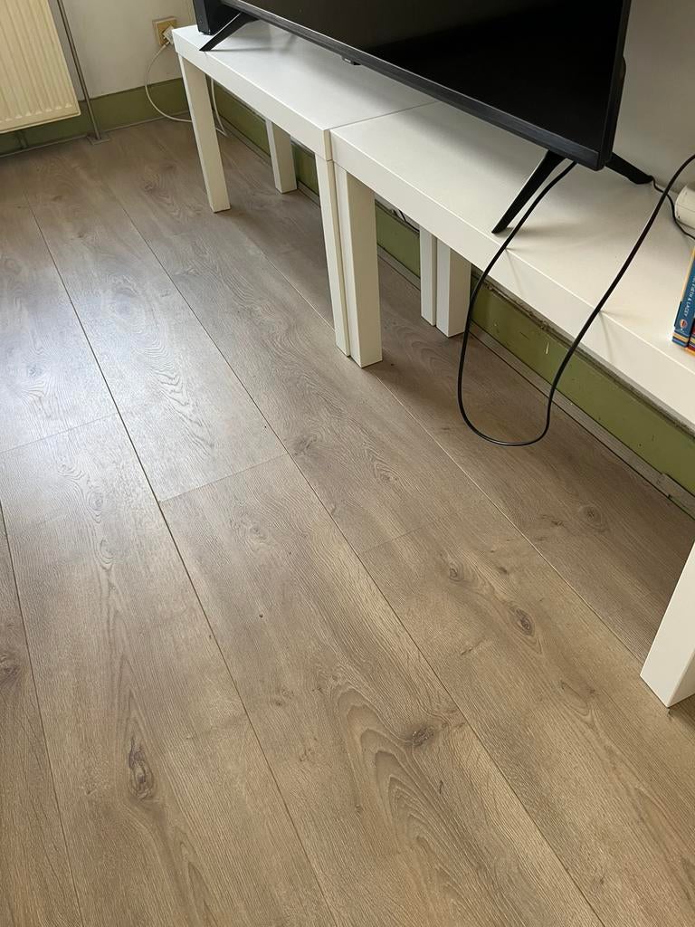 Strakke witte tv-bank, Huis en Inrichting, Ophalen, Overige materialen, Gebruikt, 100 tot 150 cm