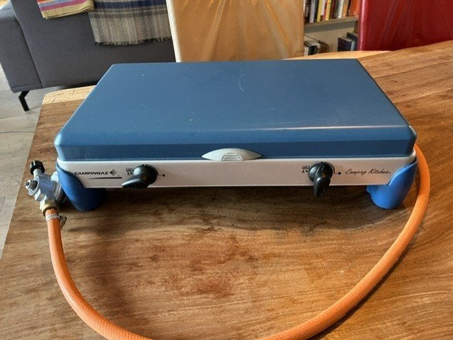 Campingaz Camping Kitchen 2-pits gas en  grill - 54x32x15 cm, Ophalen of Verzenden, Zo goed als nieuw