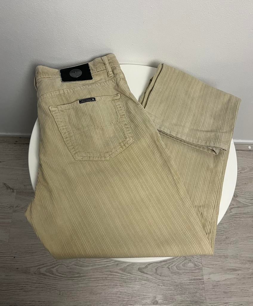 Vintage Trussardi corduroy broek, Kleding | Dames, Broeken en Pantalons, Maat 38/40 (M), Beige, Ophalen of Verzenden, Zo goed als nieuw