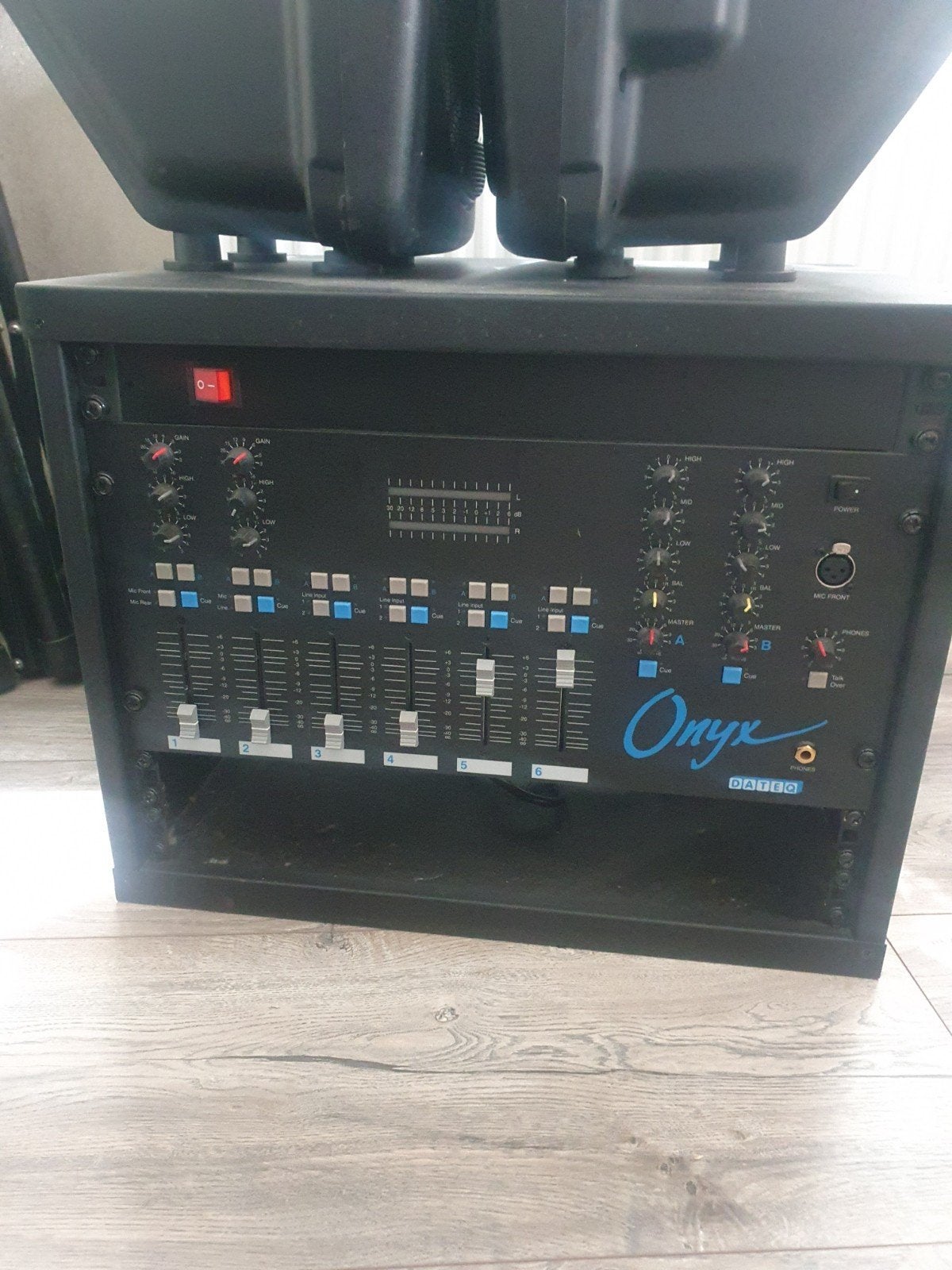 Mooie karoke set met boxen en microfoon en standers, Ophalen of Verzenden, Complete set