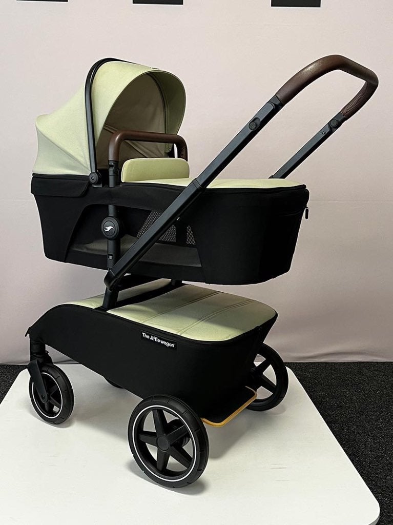 The Jiffle wagon groen, Kinderen en Baby's, Zo goed als nieuw, Combiwagen, Met autostoeltje, Ophalen