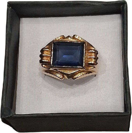 18 Karaat gouden ring met een saffier., Ophalen of Verzenden, Met edelsteen, Dame, Goud