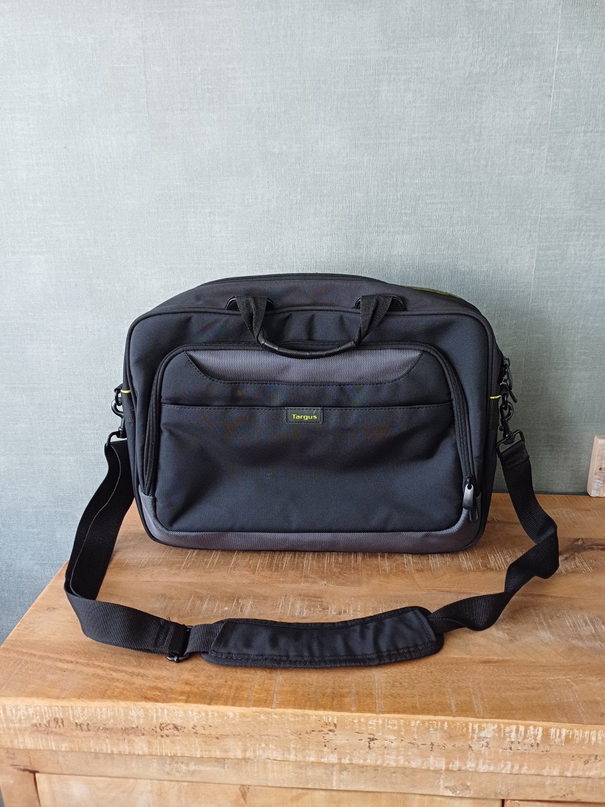 Laptoptas Targus, Computers en Software, Laptoptassen, Ophalen, 17 inch of meer, Zo goed als nieuw, Targus