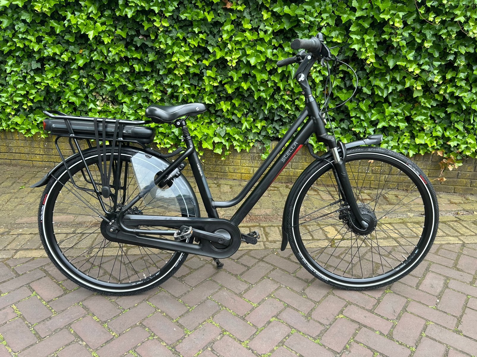 Stella Vicenza elektrische dames/unisex fiets *zeer mooi*, Zo goed als nieuw, 47 tot 51 cm, 50 km per accu of meer, Ophalen