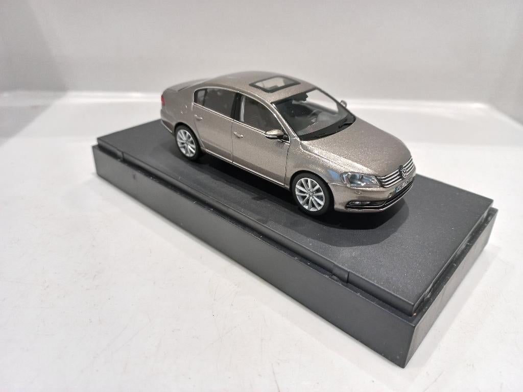 Volkswagen Passat Schuco 1:43 modelauto 129, Hobby en Vrije tijd, Modelauto's | 1:43, Ophalen of Verzenden, Nieuw, Auto, Schuco
