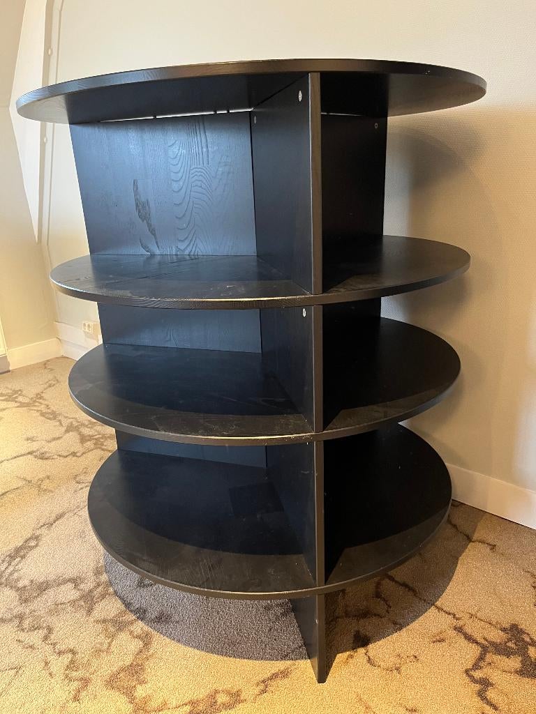 WOOOD Trian Tower - Boekenkast; rond, zwart, essenhout, Ophalen, 75 cm of meer, Stijlvol, Nieuw