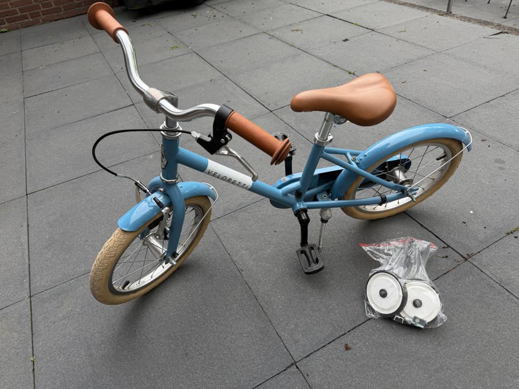 Veloretti maxi kinderfiets, lichtblauw, 16 inch zijwieltjes, Zijwieltjes, 16 tot 20 inch, Velgrem, Ophalen of Verzenden