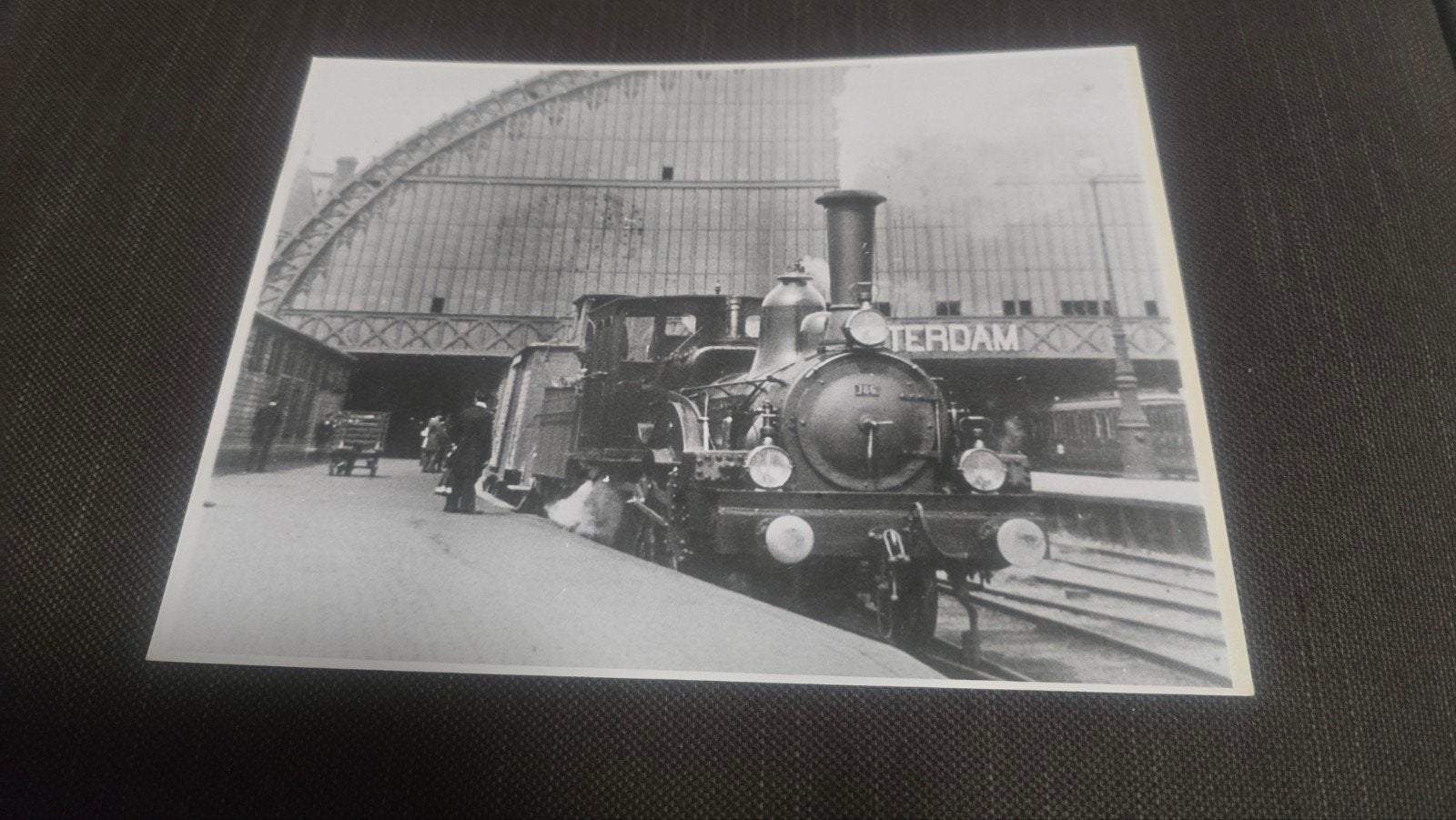 foto stoomtrein Amsterdam Centraal, Ophalen of Verzenden
