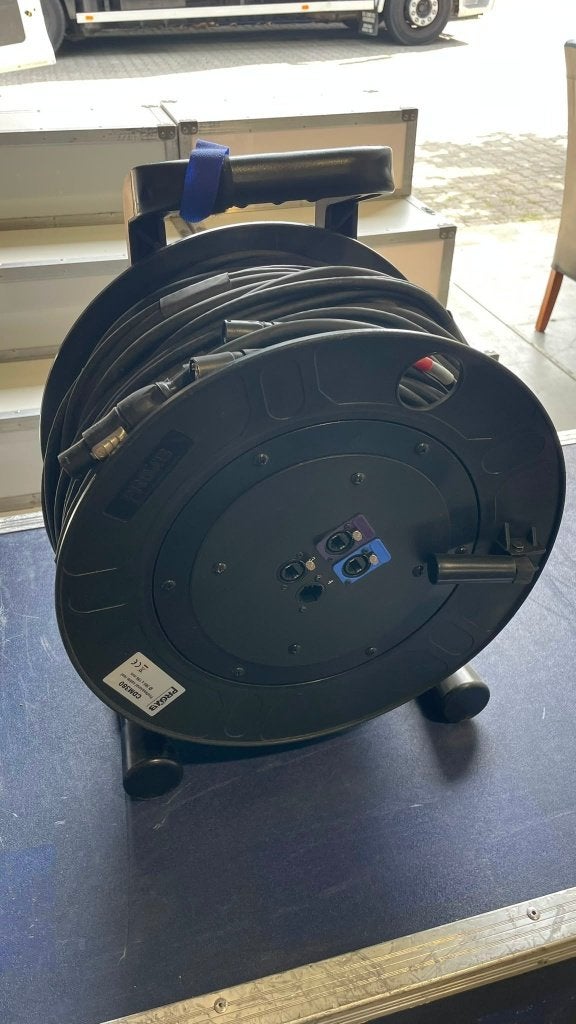 Haspel 3x Cat, 1x power 30m, Ophalen, ., ., .