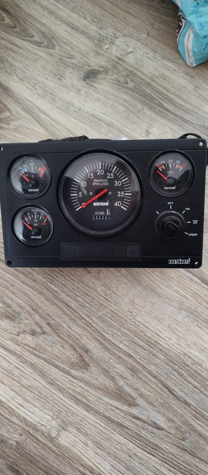 Vetus Motorpaneel met Toerenteller en Meters, Ophalen of Verzenden, Zo goed als nieuw, Motor en Techniek