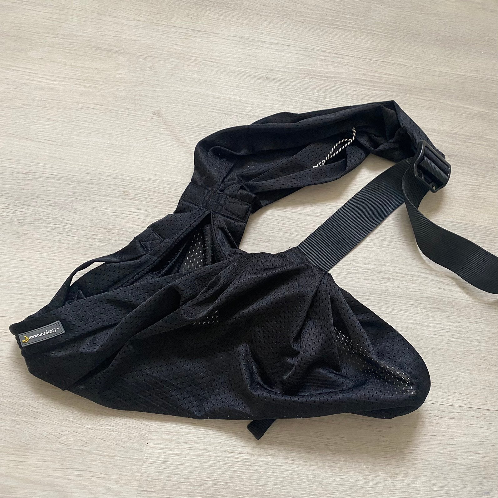 De Minimonkey Mini sling, Ophalen of Verzenden, Zo goed als nieuw