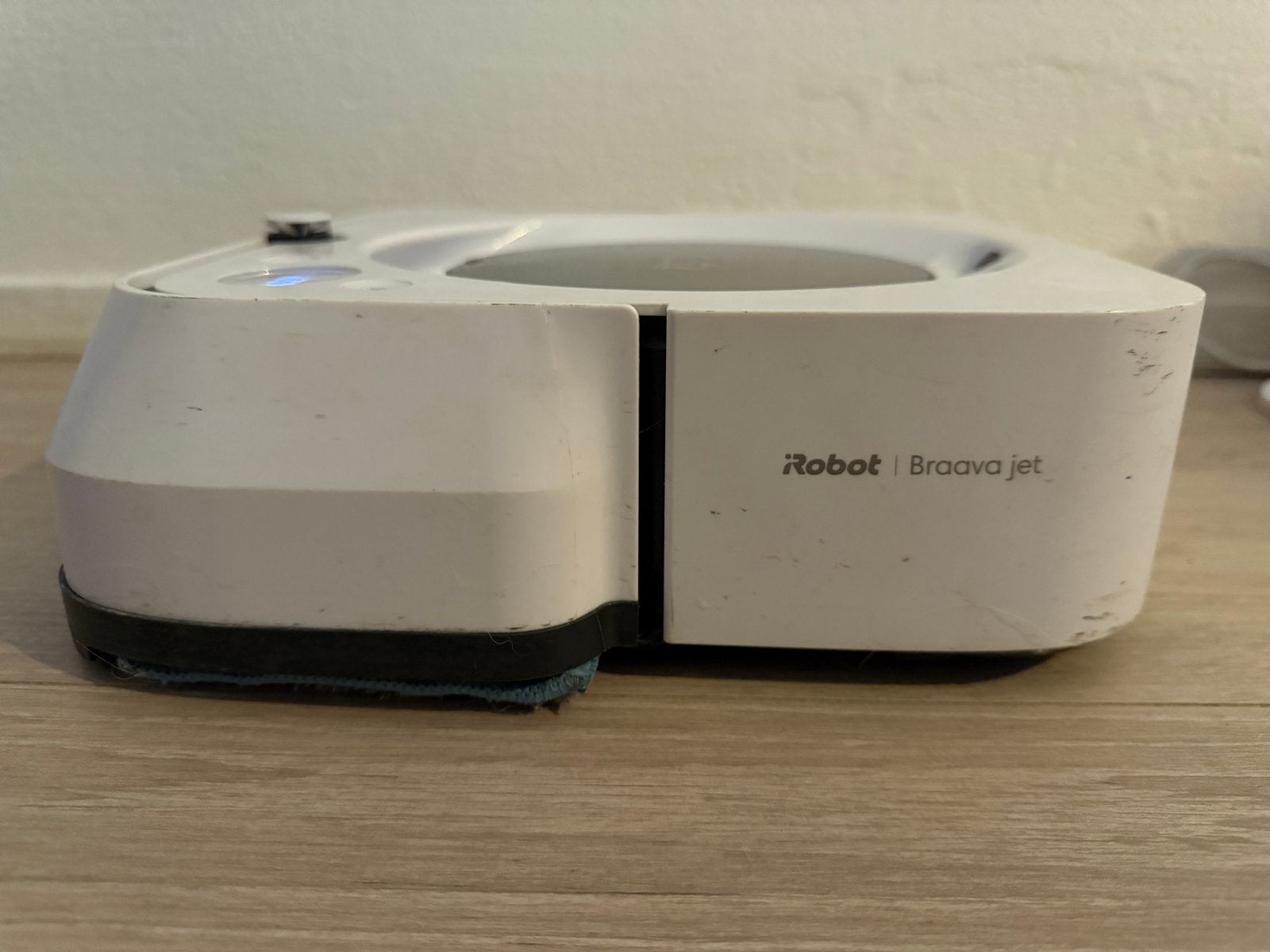 iRobot Braava Jet M6 Dweilrobot met Oplaadstation, Gebruikt, IRobot, Draadloos, Ophalen of Verzenden