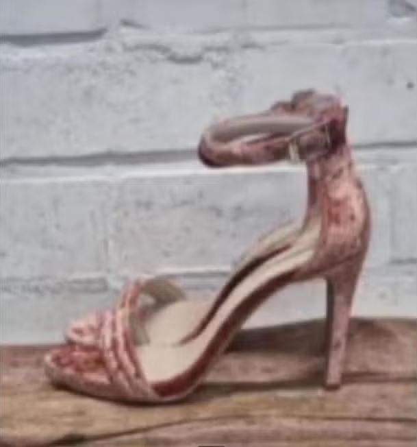 Kenneth Cole - Prachtige fluwelen pumps maat 37 - Nieuw, Pumps, Kenneth Cole, Nieuw, Ophalen of Verzenden