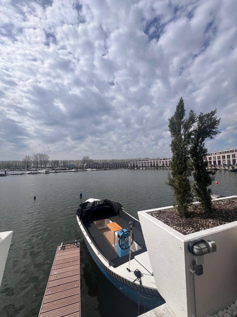Citysloep 650 Luxe 2024 – Tohatsu 20 PK–Slechts 5,5 Vaaruren, Watersport en Boten, Zo goed als nieuw, Afdekzeil, 20 pk, Grachtenboot
