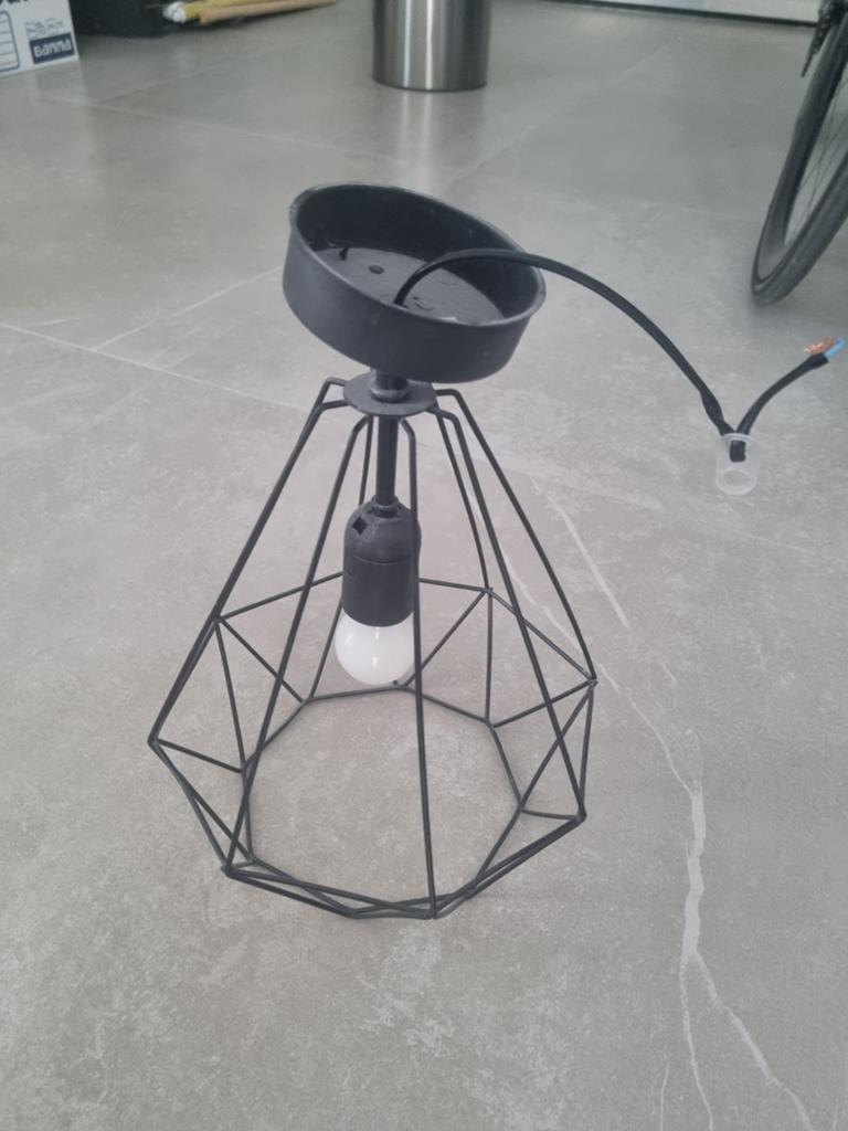 Zwarte metalen draadlamp van Kwantum ongeveer 30cm, Ophalen, Zo goed als nieuw, Metaal, Minder dan 50 cm