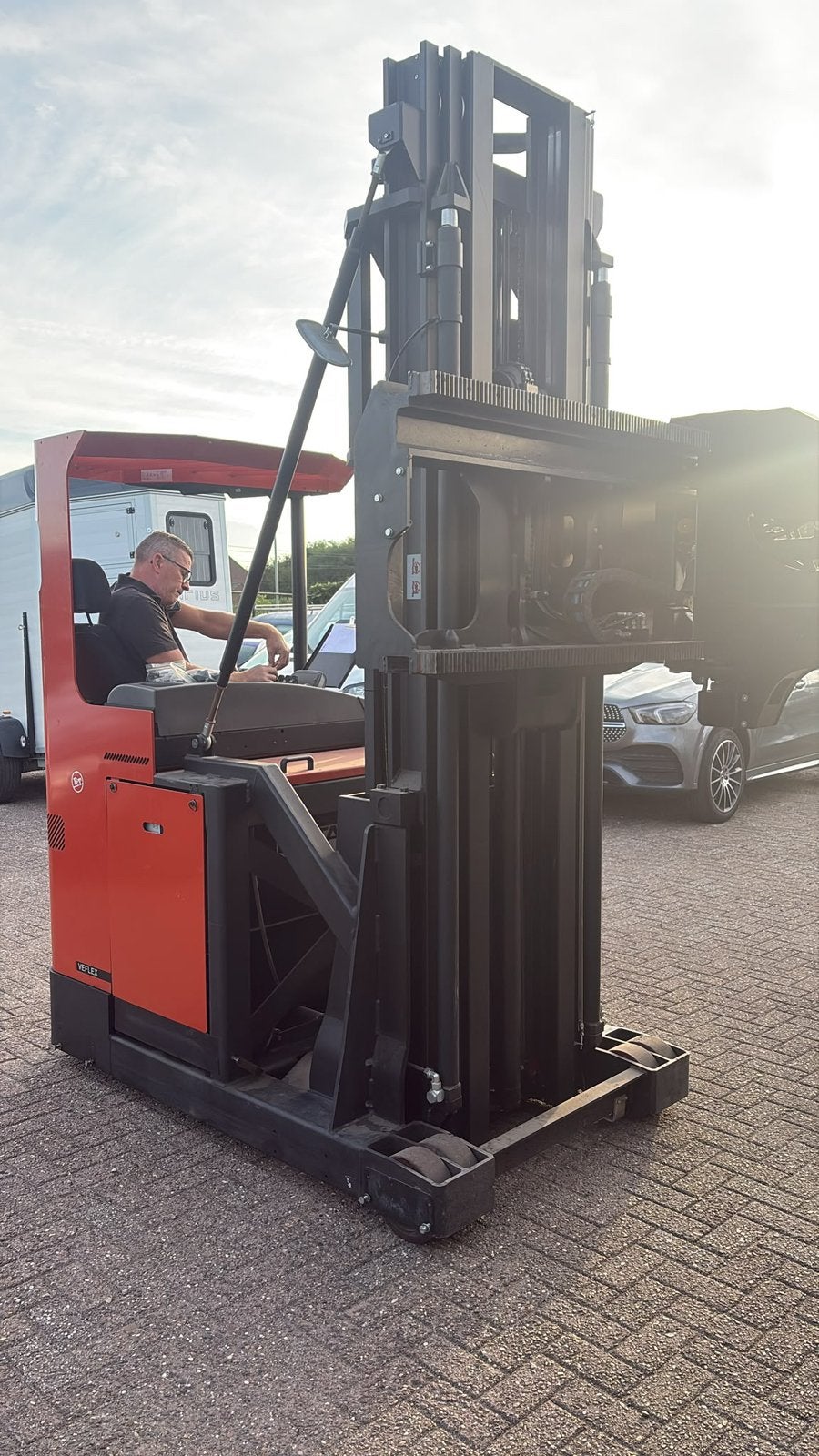 Heftruck reach BT vre150. 1647 uren, Zakelijke goederen, Machines en Bouw | Heftrucks en Intern transport, 1000 tot 2000 kg, Ophalen